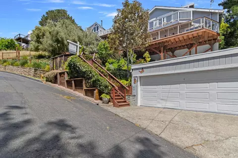 Exterior - 308 Sheffield Ave, Mill Valley, CA 94941 photo 2 of 10