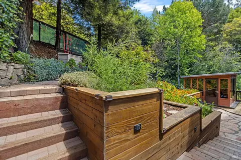 Exterior - 308 Sheffield Ave, Mill Valley, CA 94941 photo 9 of 10