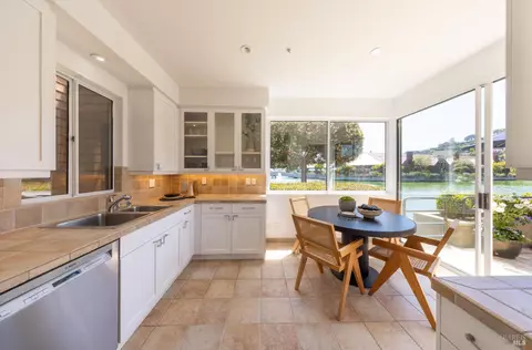 48 Lagoon Vis, Tiburon, CA 94920 photo 14