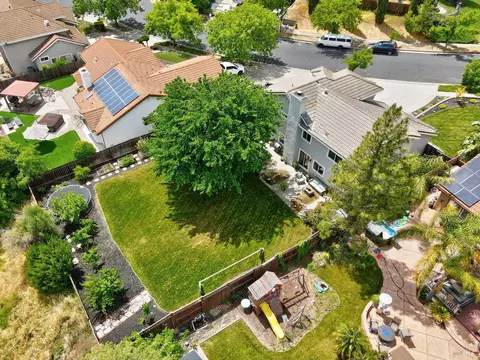 View/Area - 2812 Silver Fox Cir, Fairfield, CA 94534 photo 2 of 10