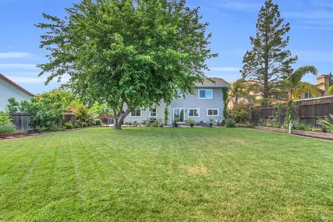 Exterior - 2812 Silver Fox Cir, Fairfield, CA 94534 photo 11 of 12