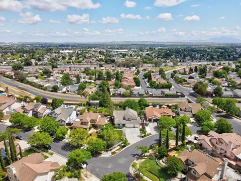 View/Area - 2812 Silver Fox Cir, Fairfield, CA 94534 photo 9 of 10