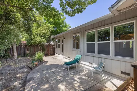 Exterior - 1179 Rochioli Dr, Windsor, CA 95492 photo 5 of 5