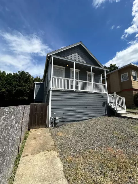 1212 Sutter St, Vallejo, CA 94590 photo 3