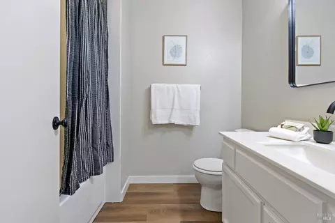 Bath - 358 Paddlewheel Dr, Vallejo, CA 94591 photo 4 of 4