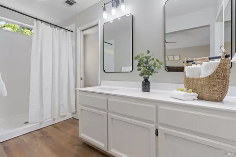 Bath - 358 Paddlewheel Dr, Vallejo, CA 94591 photo 1 of 4