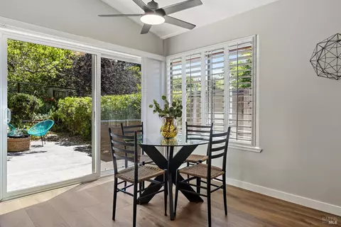 Dining - 358 Paddlewheel Dr, Vallejo, CA 94591 photo 4 of 4