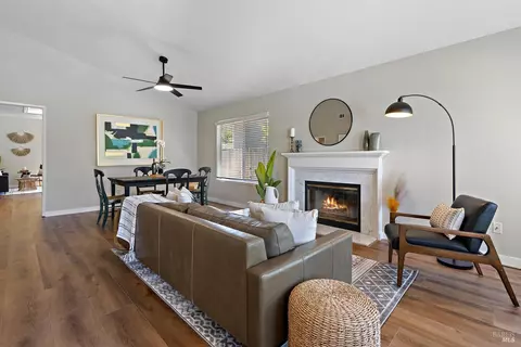 Living - 358 Paddlewheel Dr, Vallejo, CA 94591 photo 1 of 2
