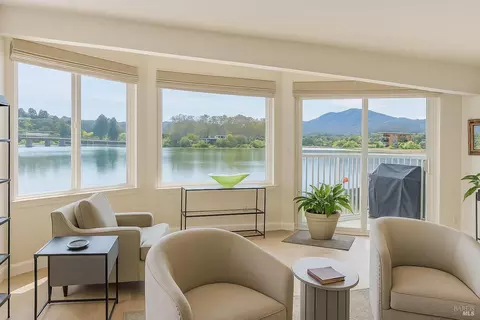 160 Seminary Dr #2C, Mill Valley, CA 94941