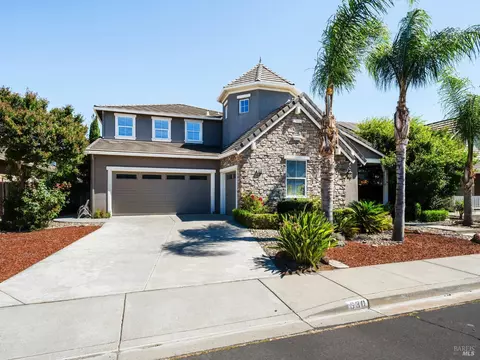 630 Purple Martin Dr, Vacaville, CA 95687