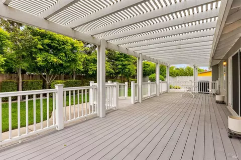 Exterior - 607 Tobin Dr, Vallejo, CA 94589 photo 5 of 10