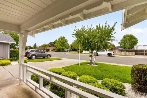 Exterior - 607 Tobin Dr, Vallejo, CA 94589 photo 4 of 10