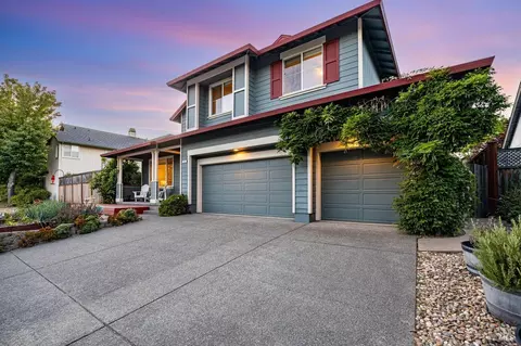 418 Christopher Way, Windsor, CA 95492