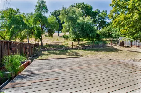 Exterior - 289 Longridge Dr, Vallejo, CA 94591 photo 5 of 6