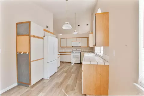 Kitchen - 289 Longridge Dr, Vallejo, CA 94591 photo 1 of 1