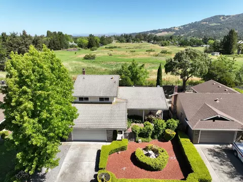820 Holly Ave, Rohnert Park, CA 94928