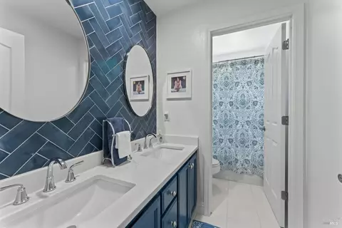 Bath - 1261 Landmark Dr, Vallejo, CA 94591 photo 8 of 8