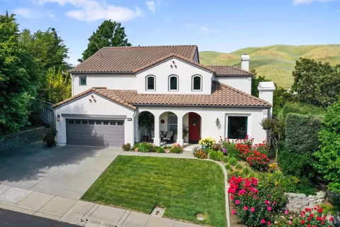 1261 Landmark Dr, Vallejo, CA 94591