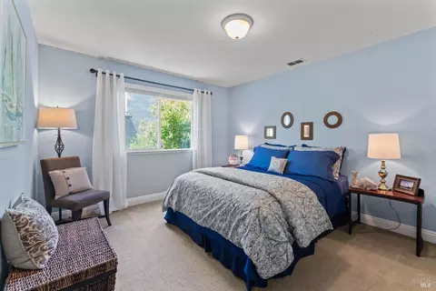 Bedroom - 1261 Landmark Dr, Vallejo, CA 94591 photo 9 of 9