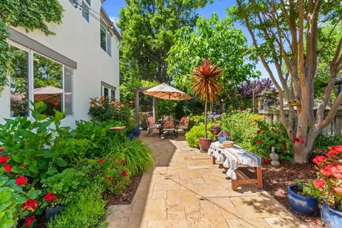 Exterior - 1261 Landmark Dr, Vallejo, CA 94591 photo 3 of 12
