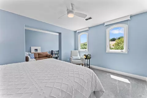 Bedroom - 1261 Landmark Dr, Vallejo, CA 94591 photo 6 of 9