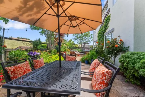 Exterior - 1261 Landmark Dr, Vallejo, CA 94591 photo 6 of 12
