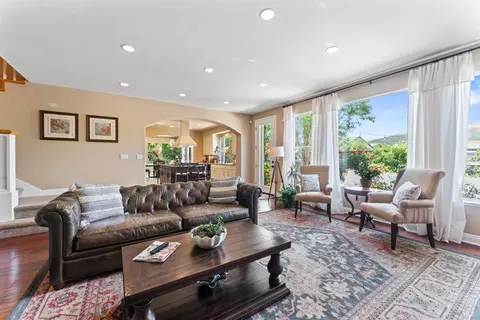 Living - 1261 Landmark Dr, Vallejo, CA 94591 photo 5 of 6