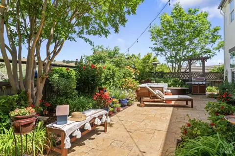 Exterior - 1261 Landmark Dr, Vallejo, CA 94591 photo 8 of 12