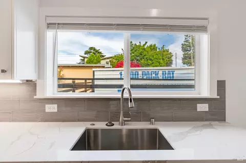 Kitchen - 33 Romine Way, Vallejo, CA 94591 photo 12 of 12
