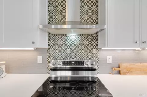 Kitchen - 33 Romine Way, Vallejo, CA 94591 photo 11 of 12