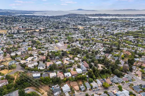 View/Area - 33 Romine Way, Vallejo, CA 94591 photo 5 of 5