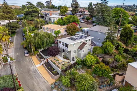 View/Area - 33 Romine Way, Vallejo, CA 94591 photo 1 of 5