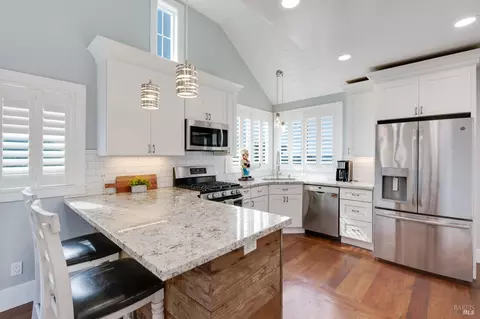 Kitchen - 33 Romine Way, Vallejo, CA 94591 photo 3 of 12