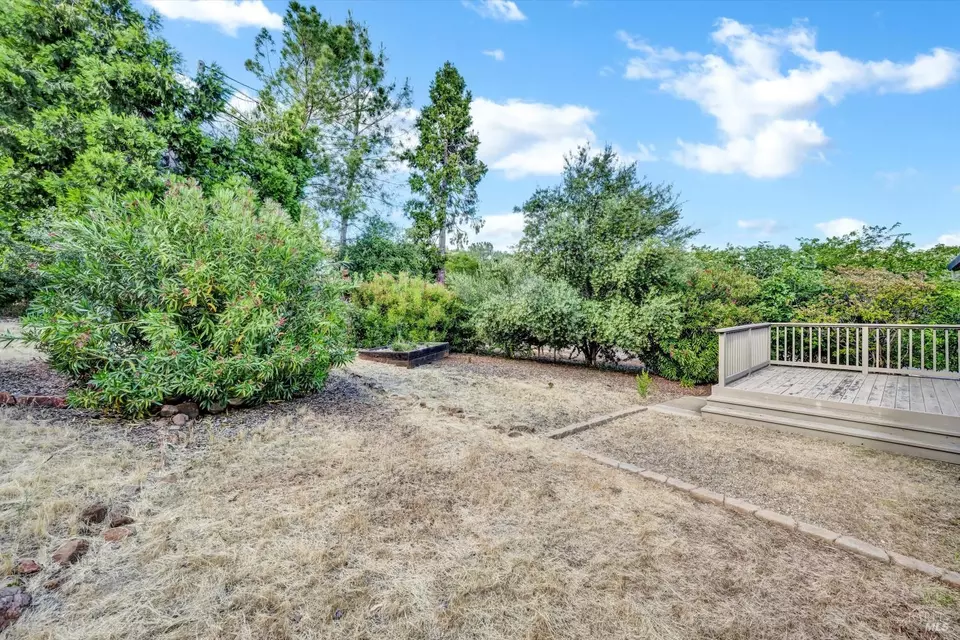 Exterior - 18528 N Shore Dr, Hidden Valley Lake, CA 95467 photo 17 of 20