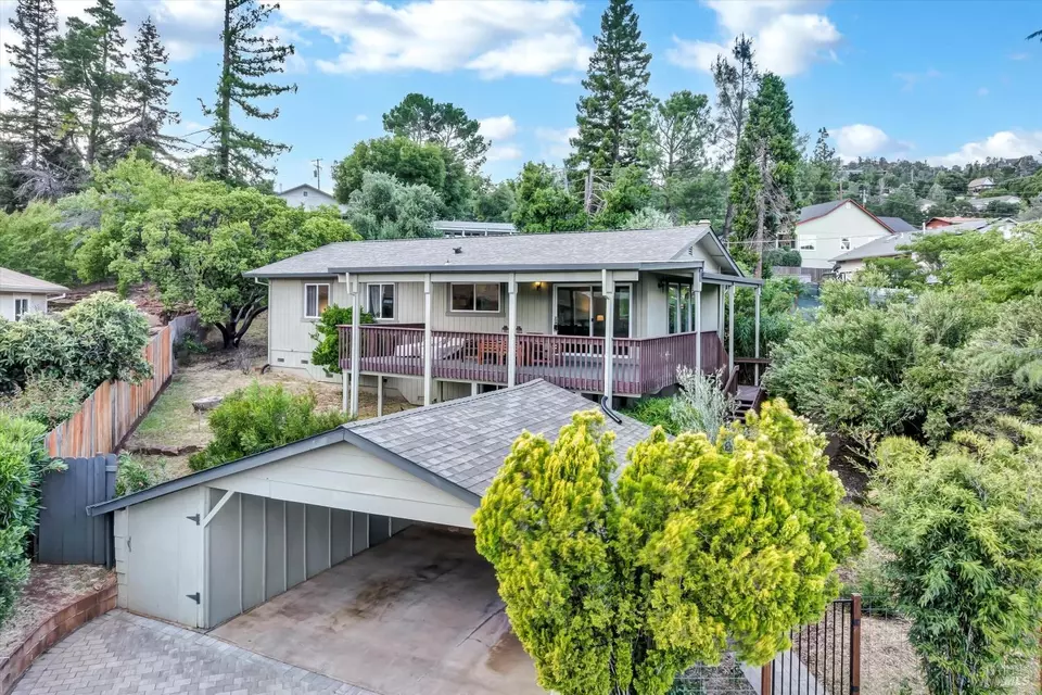 Exterior - 18528 N Shore Dr, Hidden Valley Lake, CA 95467 photo 2 of 20