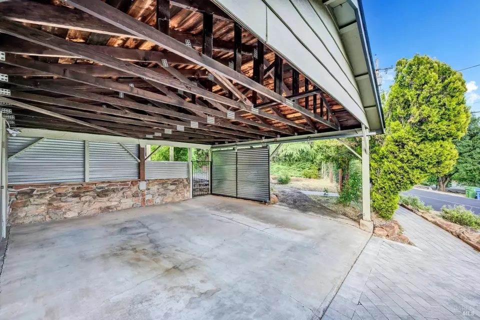 Exterior - 18528 N Shore Dr, Hidden Valley Lake, CA 95467 photo 4 of 20