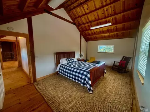 Bedroom - 2371 Mcnab Ranch Rd, Ukiah, CA 95482 photo 1 of 4