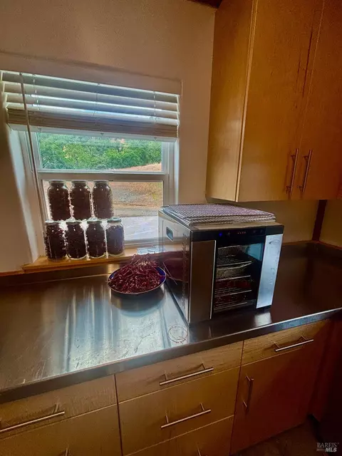 Kitchen - 2371 Mcnab Ranch Rd, Ukiah, CA 95482 photo 2 of 4