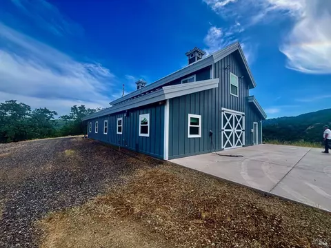 Exterior - 2371 Mcnab Ranch Rd, Ukiah, CA 95482 photo 13 of 22