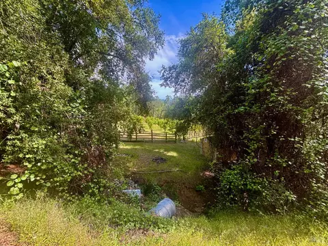 Exterior - 2371 Mcnab Ranch Rd, Ukiah, CA 95482 photo 9 of 22