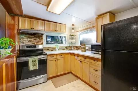 Kitchen - 10236 Old River Rd, Forestville, CA 95436 photo 1 of 2