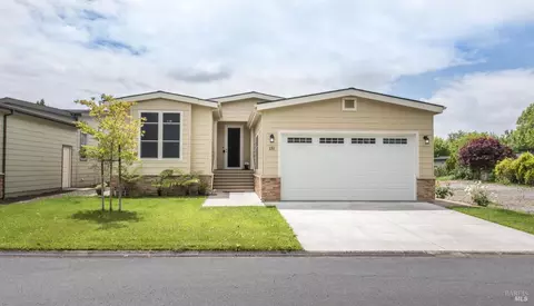 1945 Piner Rd #151, Santa Rosa, CA 95403