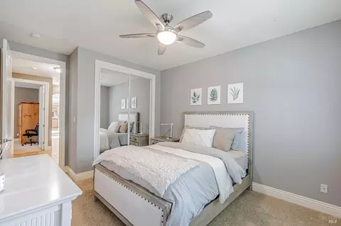 Bedroom - 320 Wilson Ln, Windsor, CA 95492 photo 4 of 5