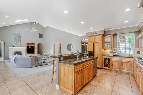 Kitchen - 320 Wilson Ln, Windsor, CA 95492 photo 3 of 4