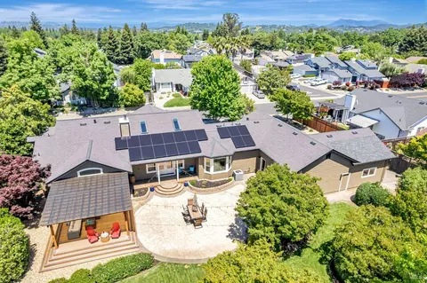 View/Area - 320 Wilson Ln, Windsor, CA 95492 photo 3 of 5