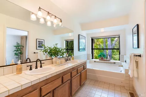 Bath - 79 E Second St E, Sonoma, CA 95476 photo 2 of 5
