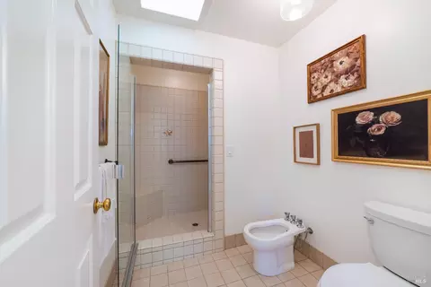 Bath - 79 E Second St E, Sonoma, CA 95476 photo 4 of 5