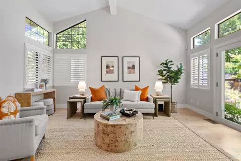 175 Saint James Dr, Sonoma, CA 95476