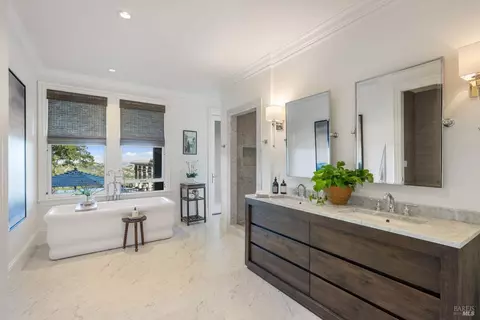 Bath - 17256 7th St E, Sonoma, CA 95476 photo 5 of 6
