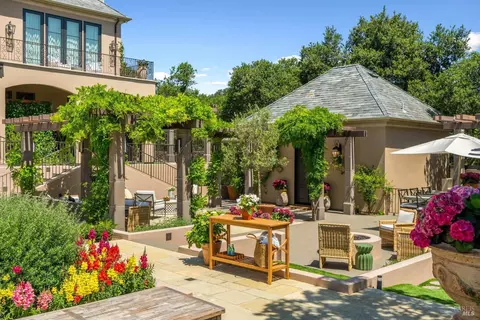 Exterior - 17256 7th St E, Sonoma, CA 95476 photo 3 of 12